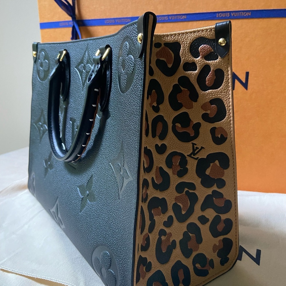 New! Louis Vuitton Wild at Heart Onthego MM Noir! - Picture 6 of 13